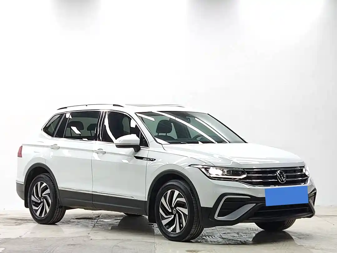 Volkswagen Tiguan L 2023 280TSI 2WD Trend Limited Edition фото 3