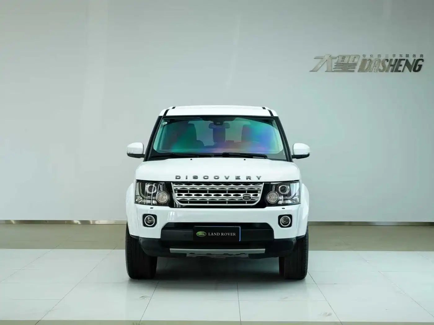 Land Rover Discovery 2014 3.0 SC V6 HSE фото 2