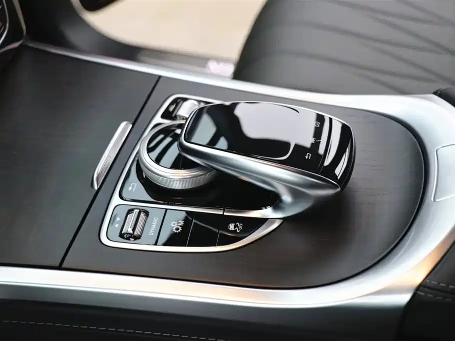 Фото 16 - Mercedes-Benz G-Class