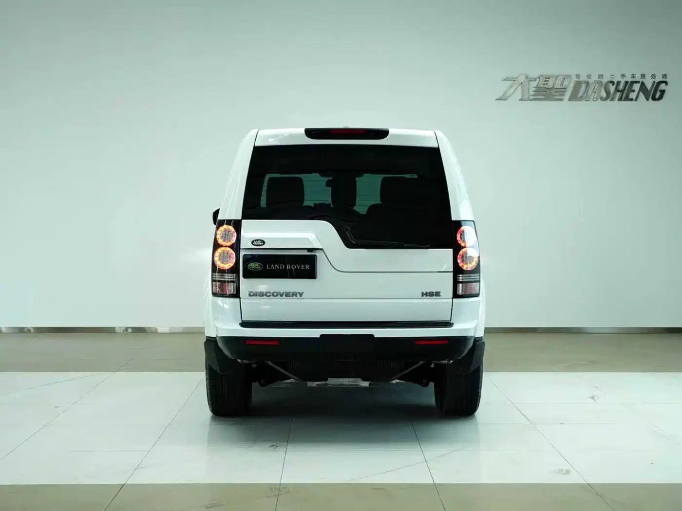 Land Rover Discovery 2014 3.0 SC V6 HSE фото 5