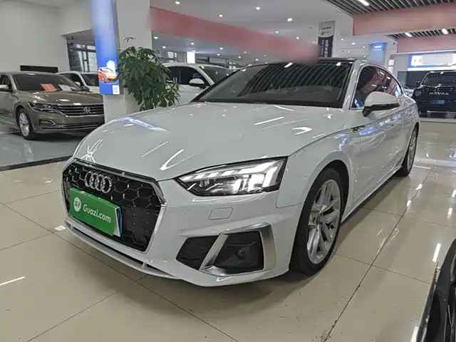 Audi A5 Sportback 40 TFSI, Стиль Драйв