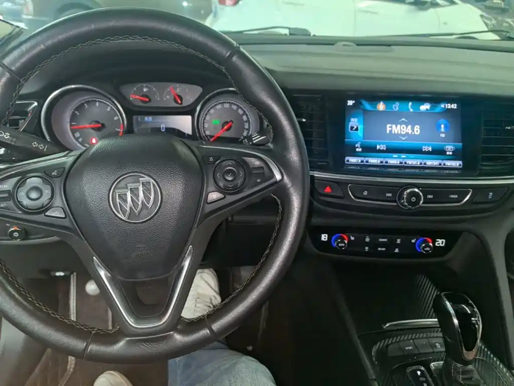 صورة 10 - Buick Regal