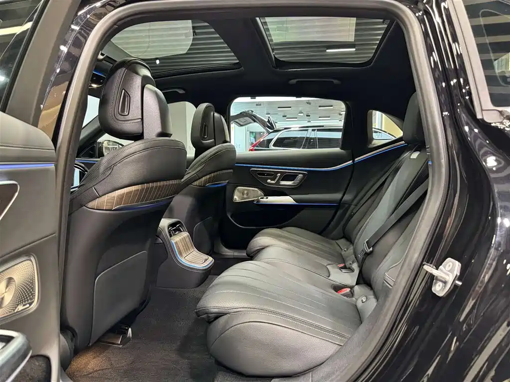 Mercedes-Benz E-Class 2024 Model E 300 L Luxury фото 19
