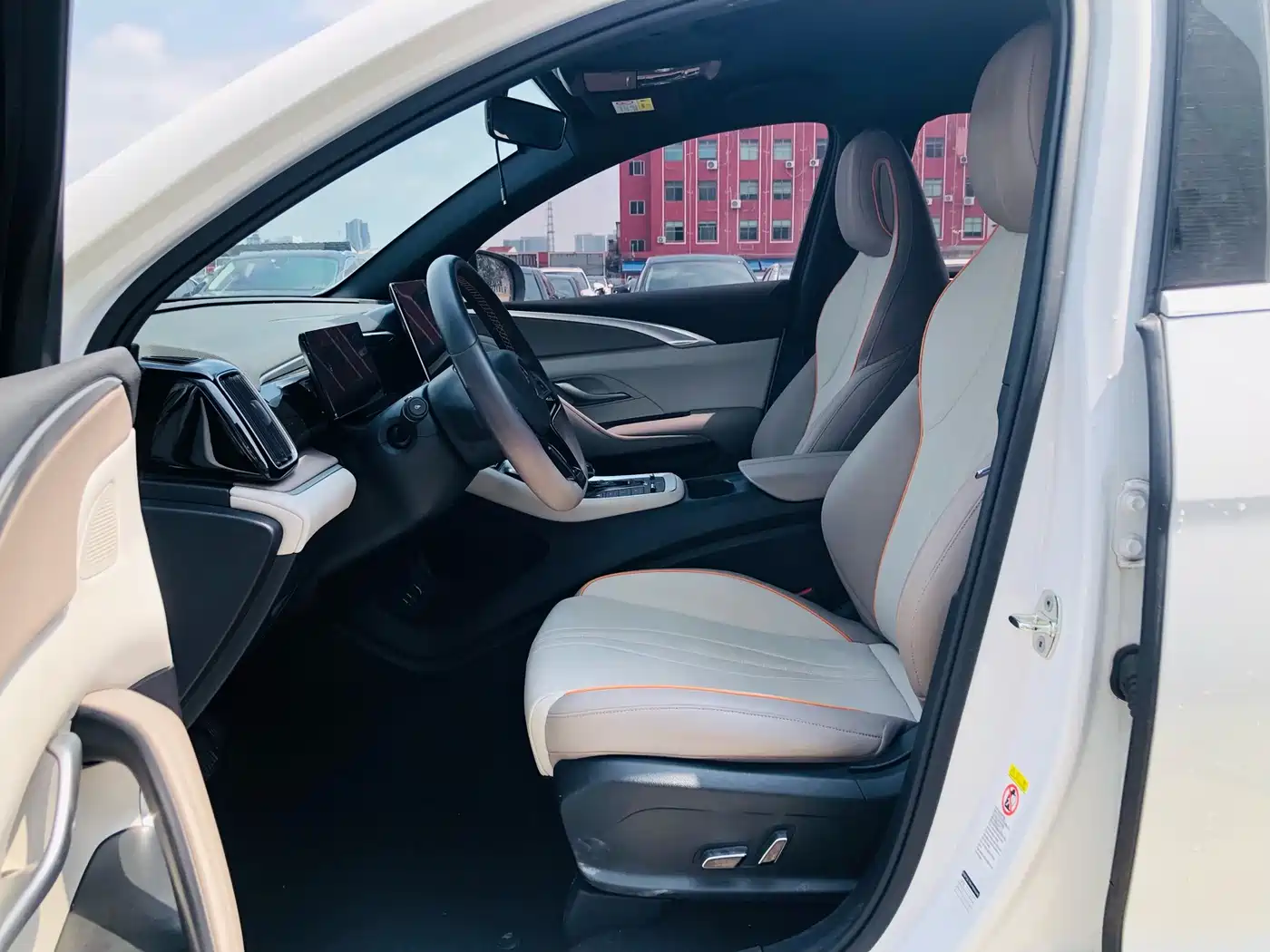 BYD Song Pro New Energy 2023 Champion Edition DM-i 71KM Pilot Model фото 11