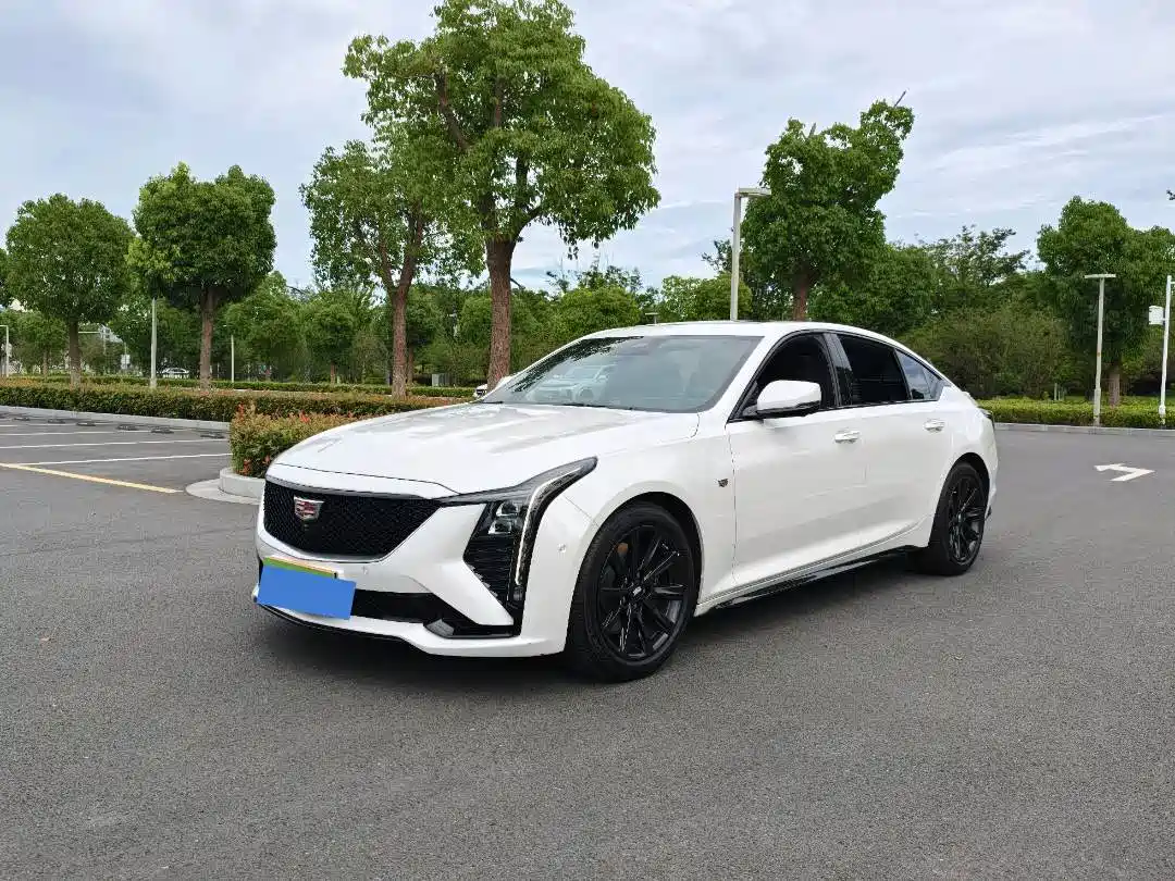 Фото 1 - Cadillac CT5