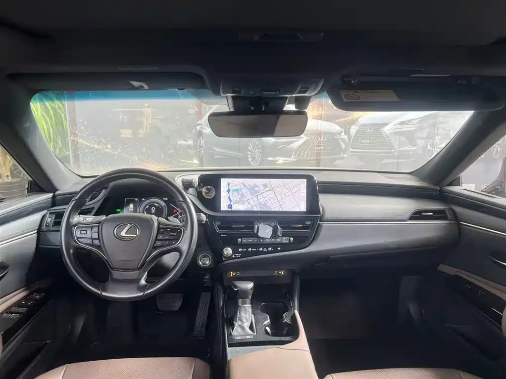 Lexus ES 2021 300h Excellence Edition фото 3