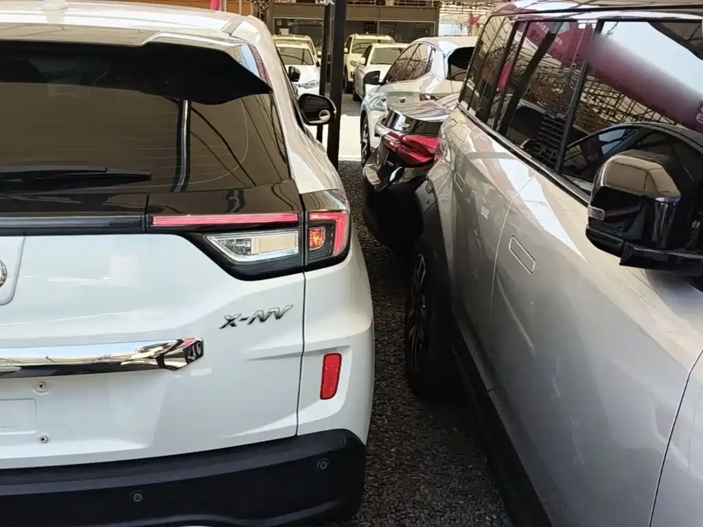 CIIMO Dongfeng Honda X-NV 2020 2020 Lightning Edition