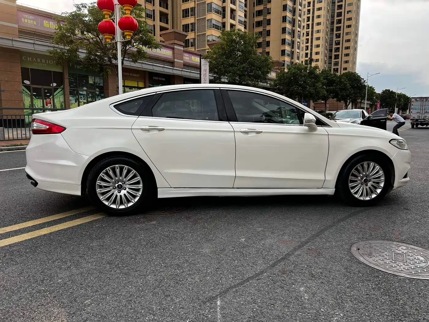 Фото 5 - Ford Mondeo