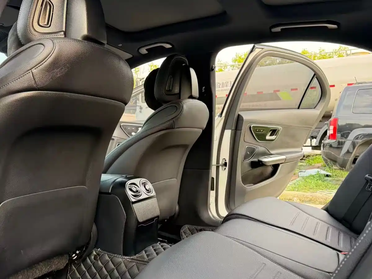 Mercedes-Benz C-Class 2024 Facelift III C 260 L Sport фото 13