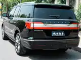 Фото 15 - Lincoln Navigator