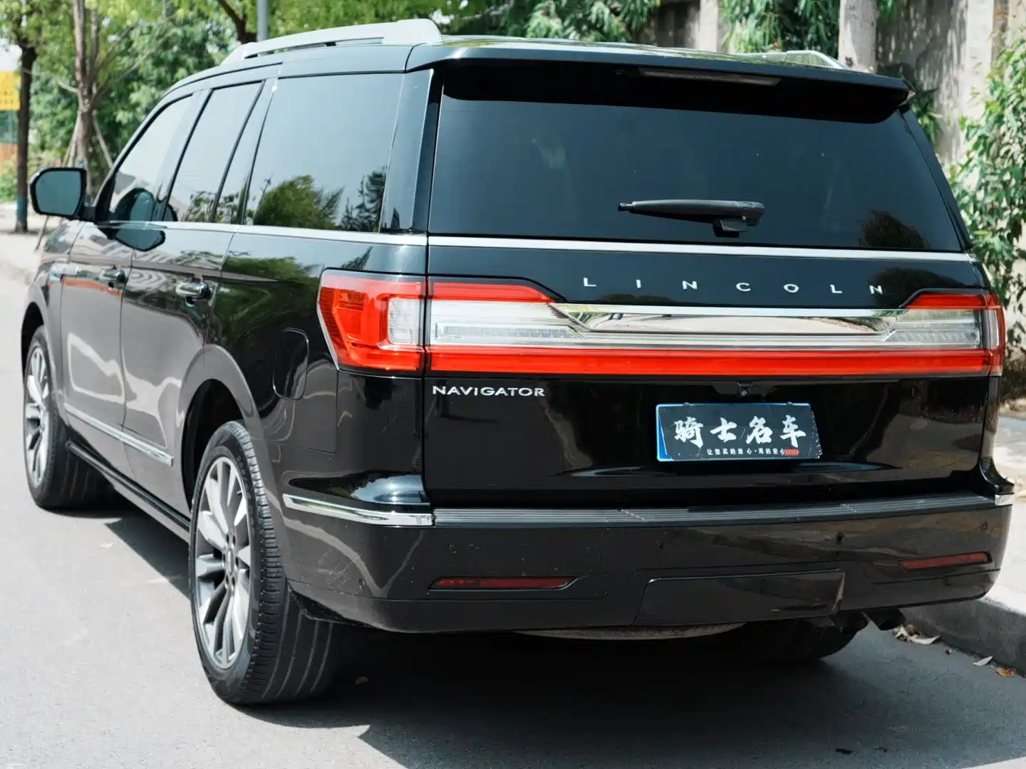 Фото 15 - Lincoln Navigator