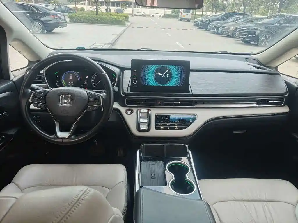 Photo 6 - Honda Elysion