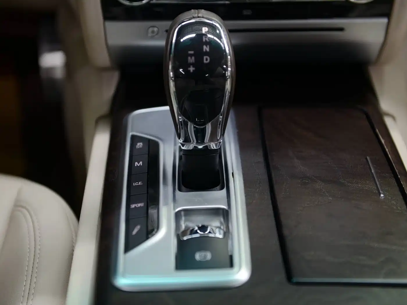 Maserati Quattroporte 2014 2013 3.0T Standard