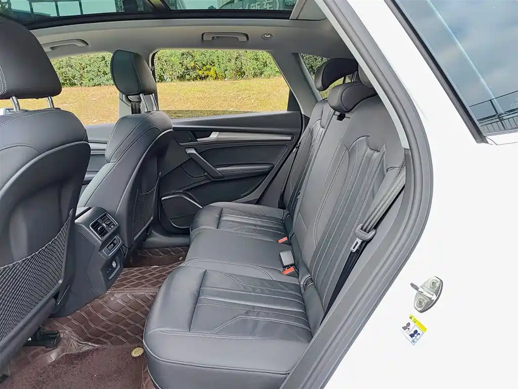 Audi Q5L 2022 40T Luxury Dynamic фото 8