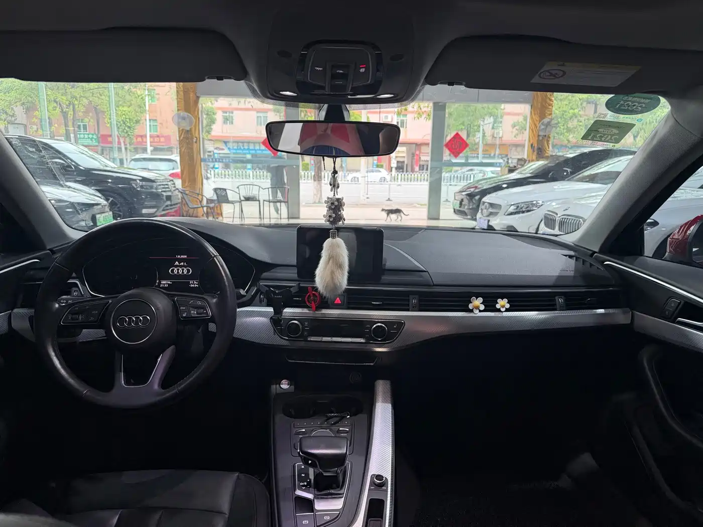 Фото 6 - Audi A4L