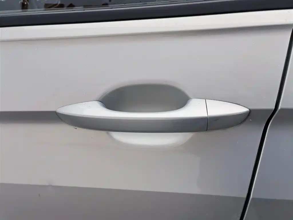 Volkswagen Tiguan L 2018 330TSI Automatic 2WD Trend Edition фото 18