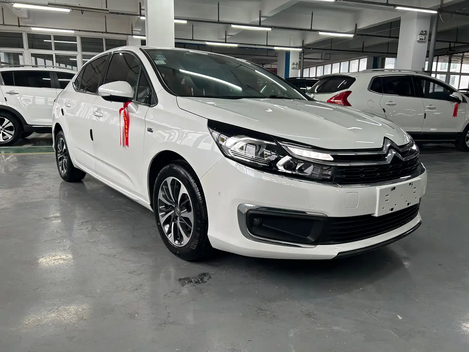 Фото 3 - Citroën C4L