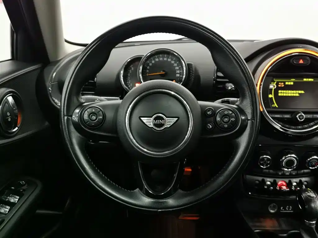 MINI CLUBMAN 2016 1.5T COOPER фото 11