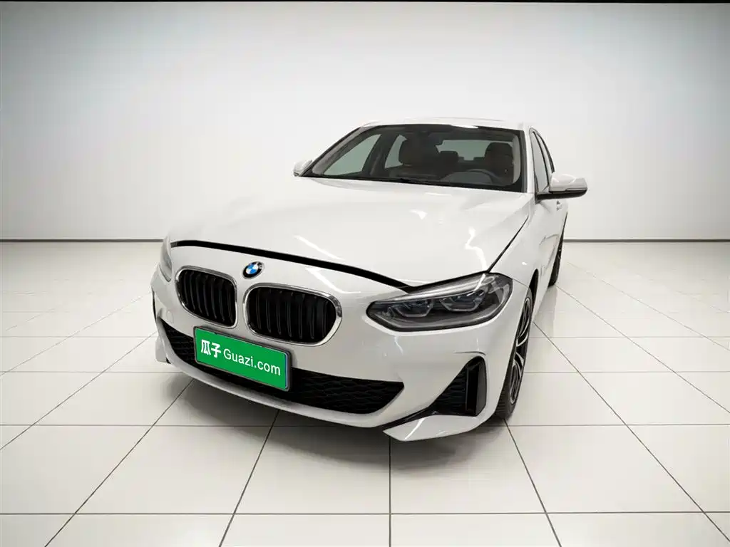 BMW 1 Series 2021 120i M Sport фото 2
