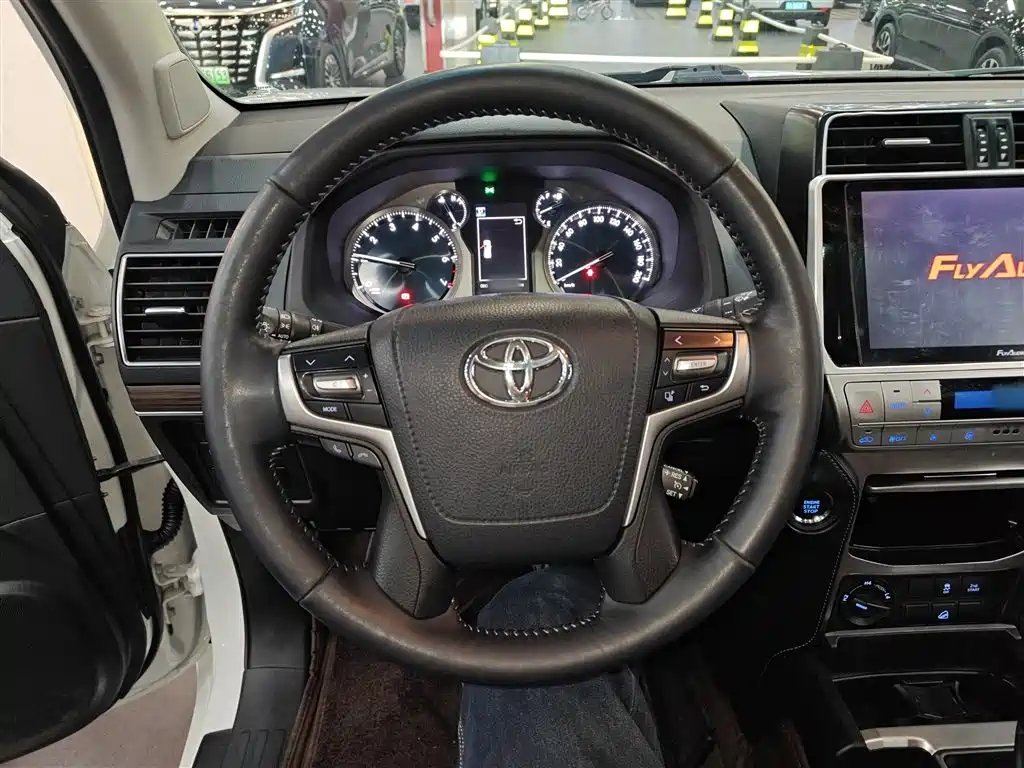 Toyota Prado 2018 3.5L Auto TX-L фото 7