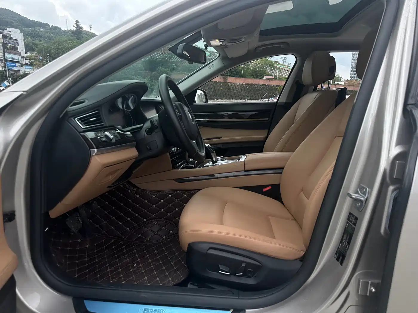 BMW 7 Series 2014 730Li Premium фото 12