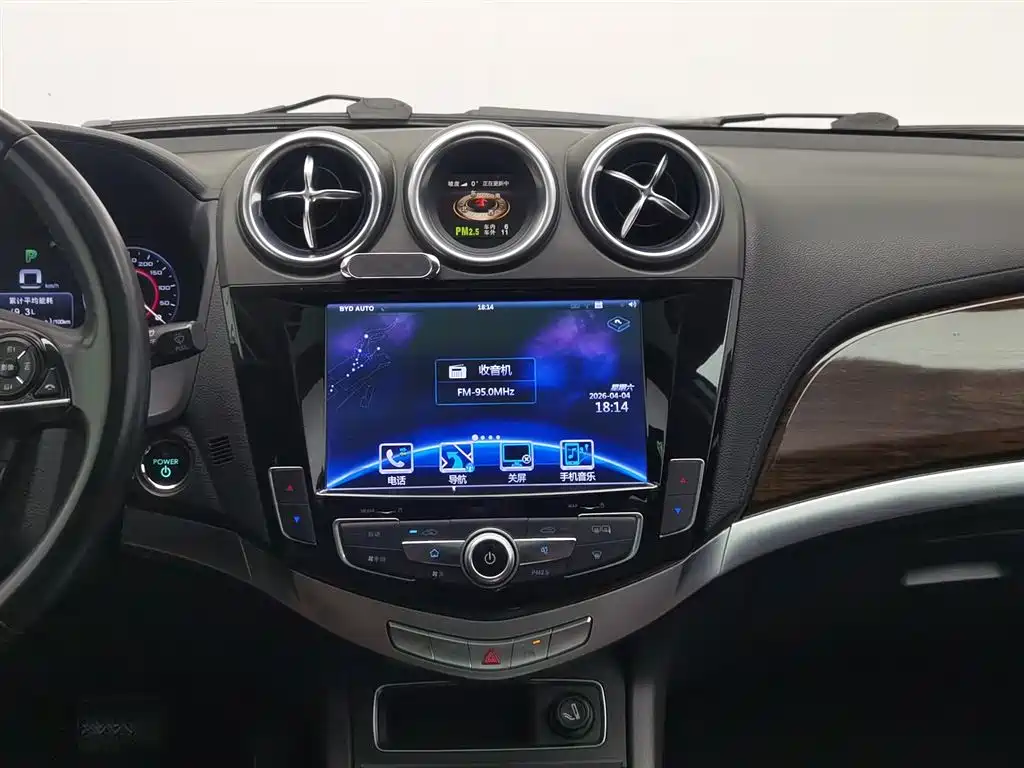 BYD Tang New Energy 2015 2.0T AWD Premium фото 12