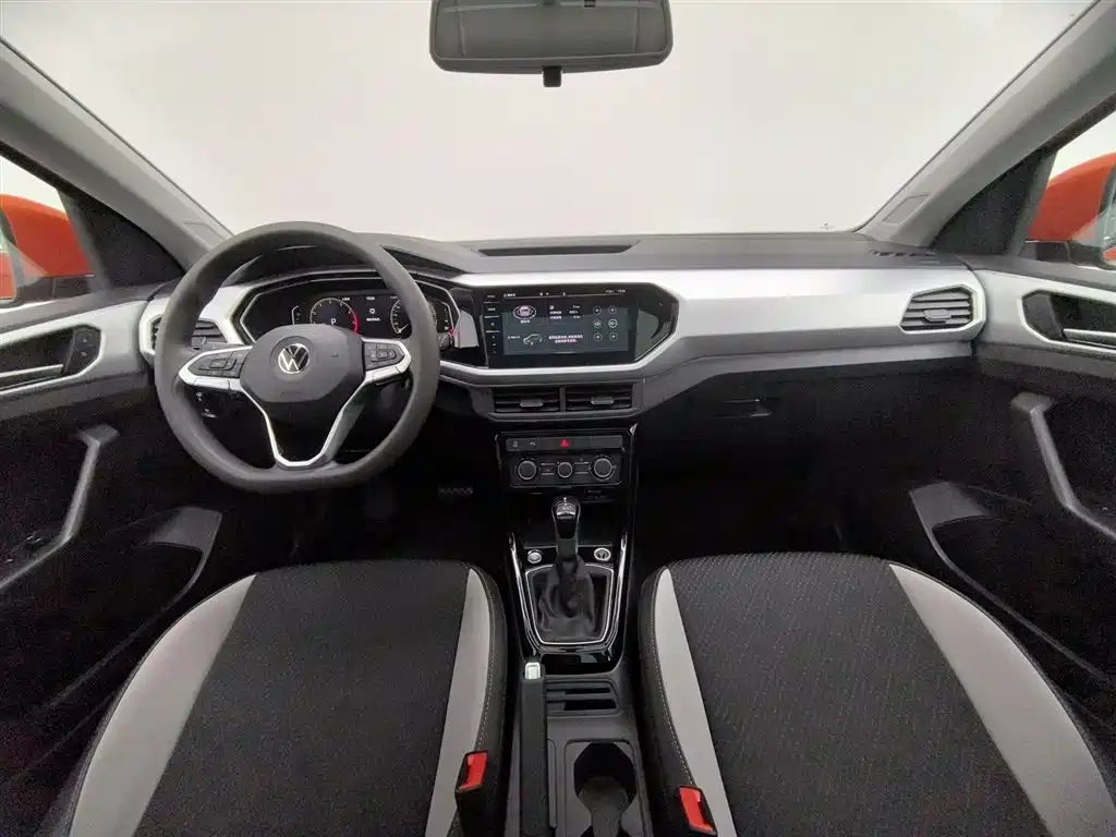 Volkswagen Tanying 2021 1.5L Automatic Smart Connect Edition фото 5