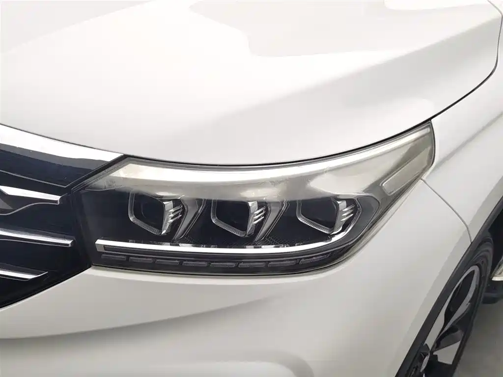 GAC Trumpchi Trumpchi GS4 2018 235T Automatic 2WD Luxury Smart Connect Million Commemorative Edition фото 7