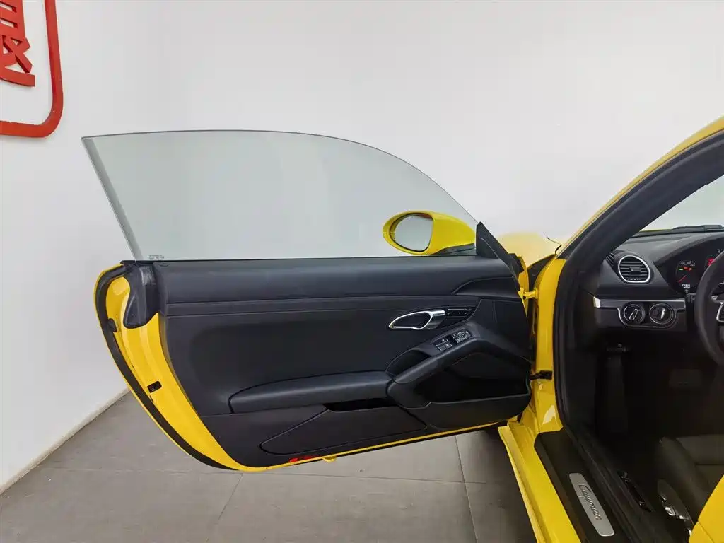 Porsche 718 2022 Cayman 2.0T фото 8