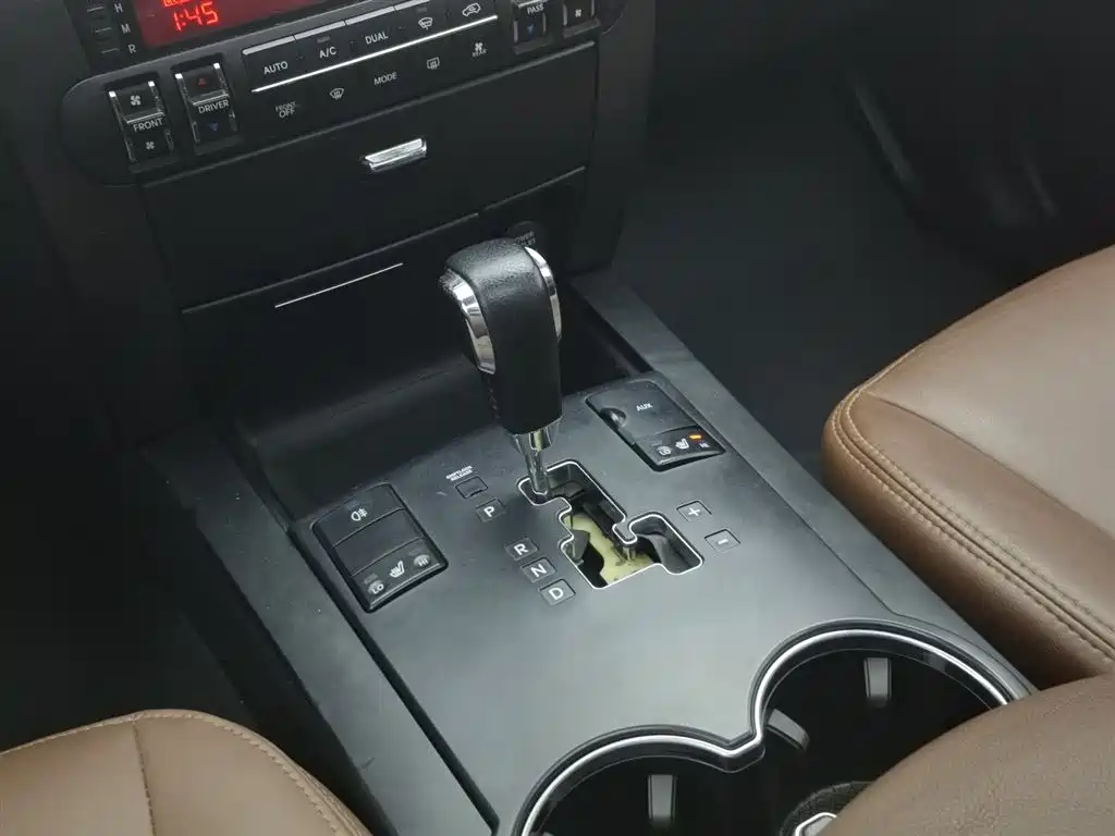 Kia Borego 2008 3.8L Luxury Edition China IV фото 13