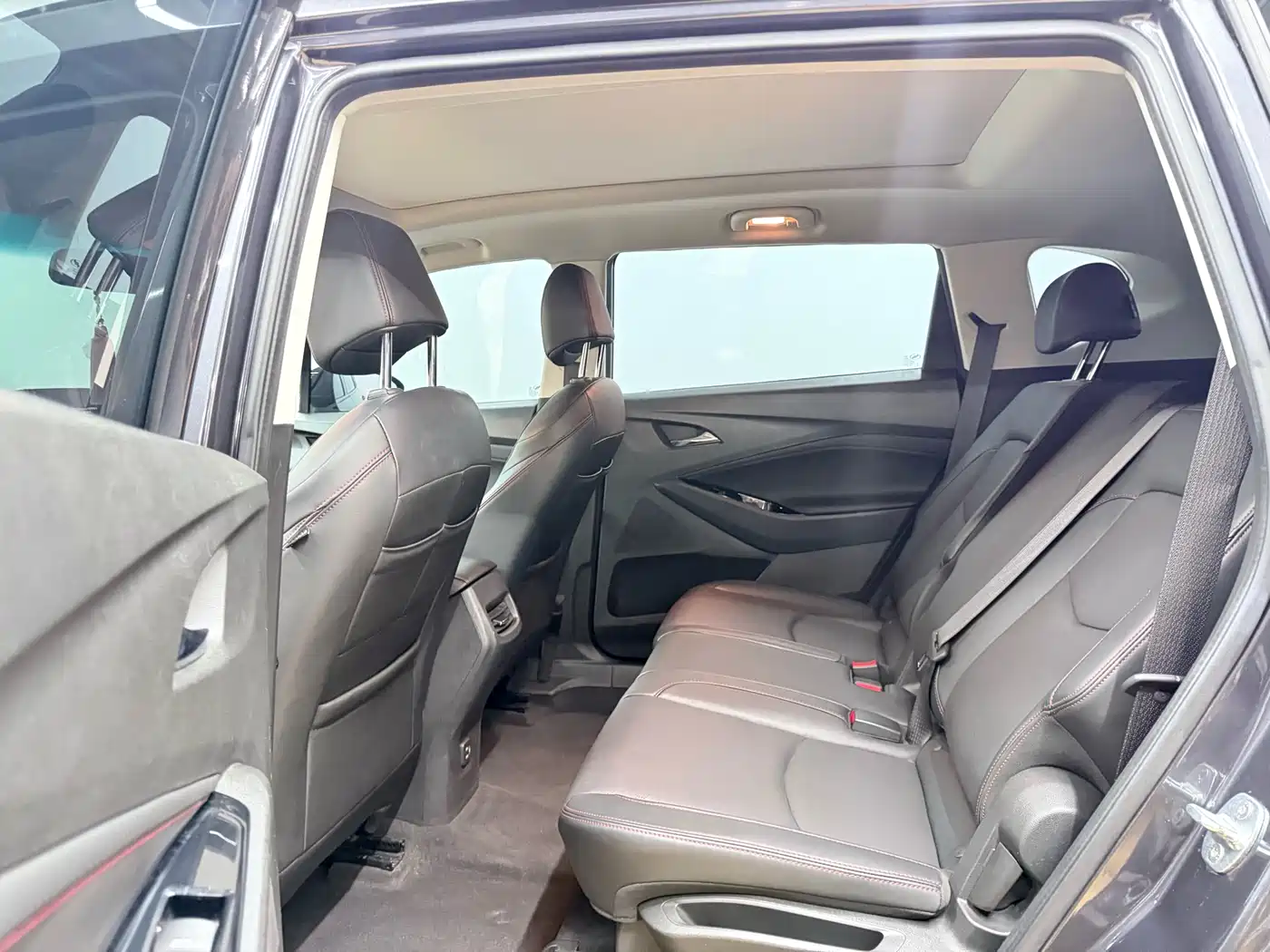 Chevrolet Volando 2020 Mild Hybrid Redline 530T Automatic Premium Edition (5+2 seater) фото 15