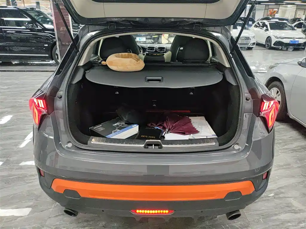Lynk & Co 02 2019 High Energy Edition 2.0T Automatic 2WD Shine China VI фото 19