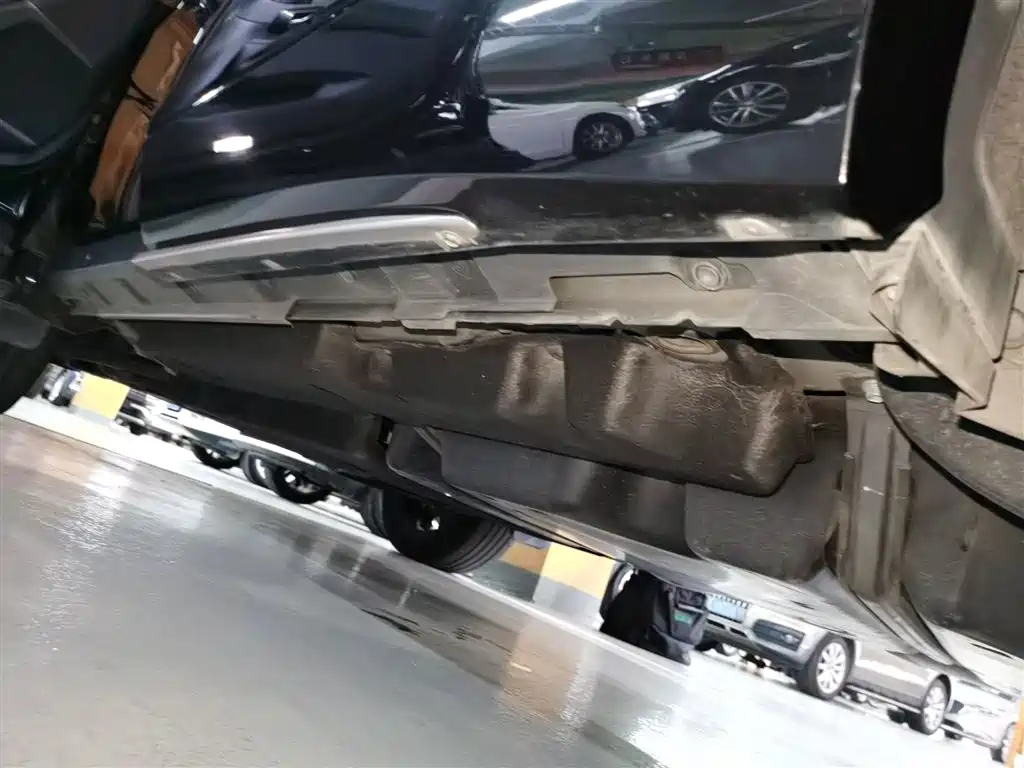 Toyota Crown Kluger 2021 2.5L HEV 4WD Premium фото 22