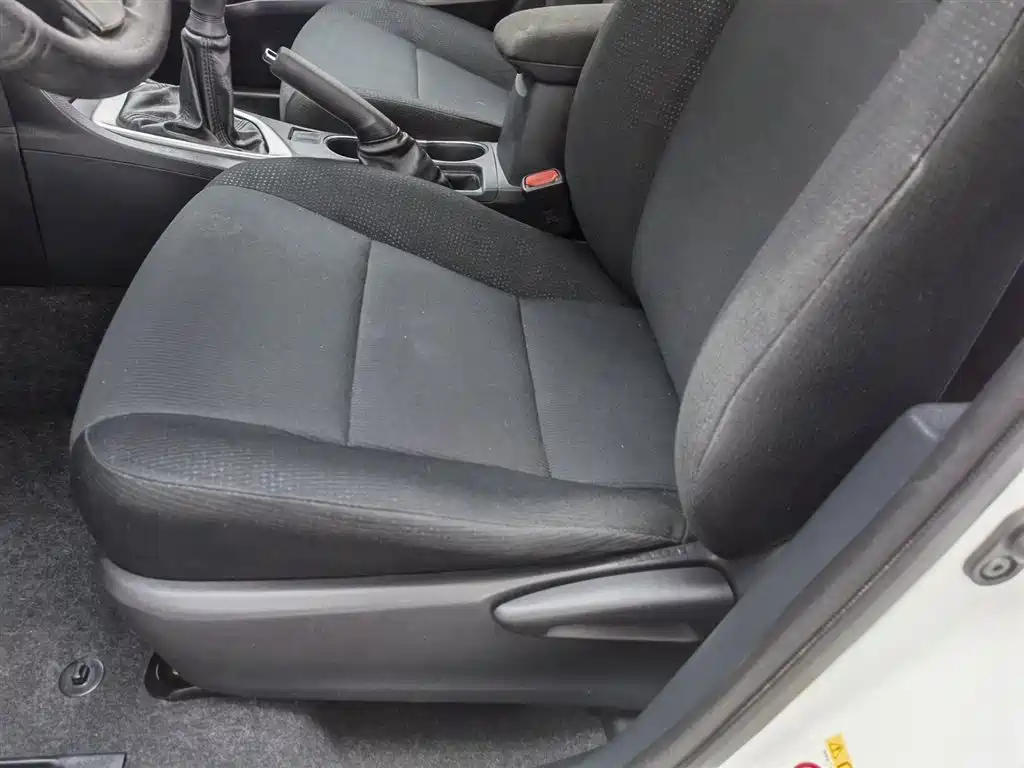 Toyota Corolla 2014 1.6L Manual GL фото 20