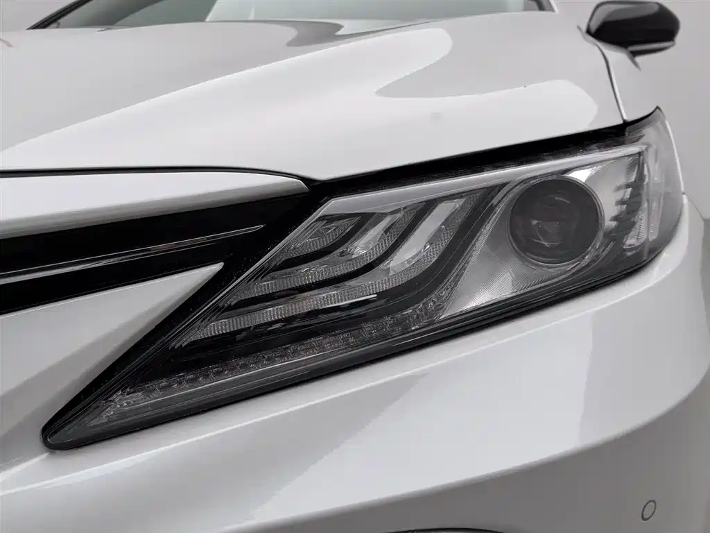 Toyota Camry 2021 2.0G Luxury Edition фото 7