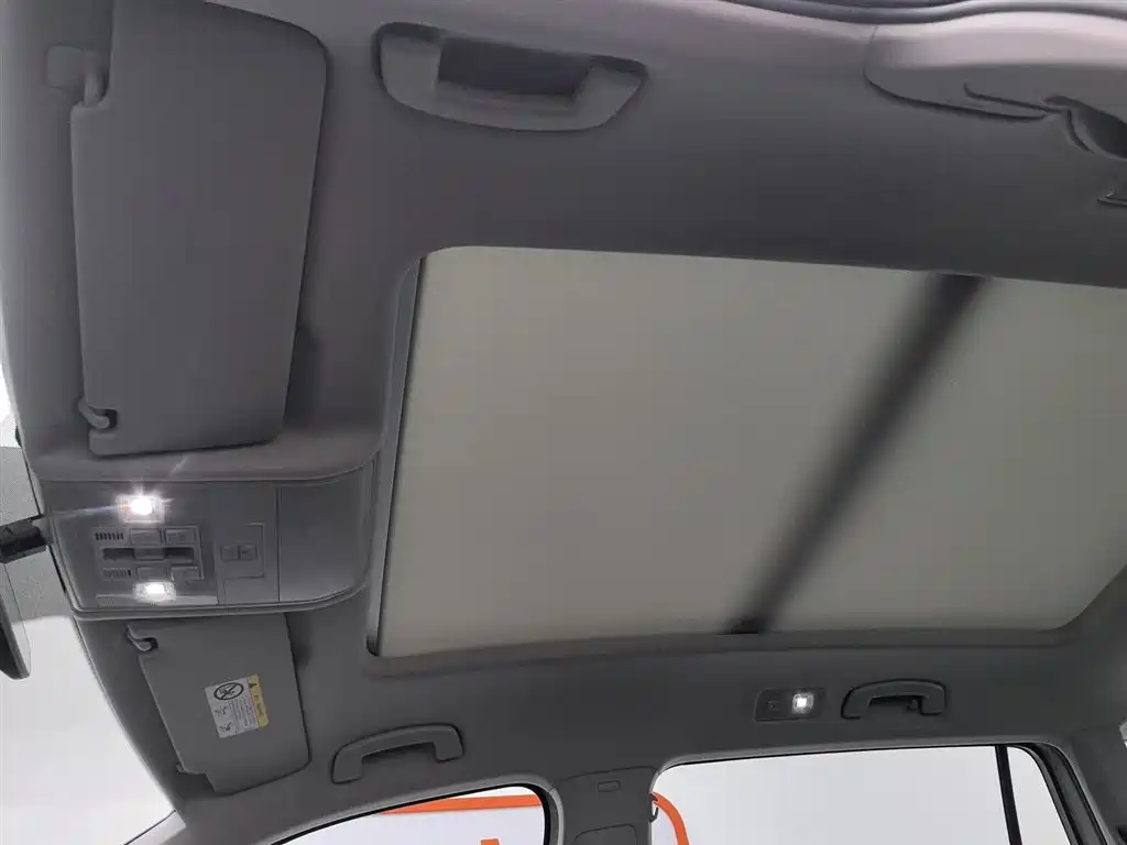 Volkswagen Tiguan L 2021 330TSI Automatic 2WD R-Line Premium фото 14