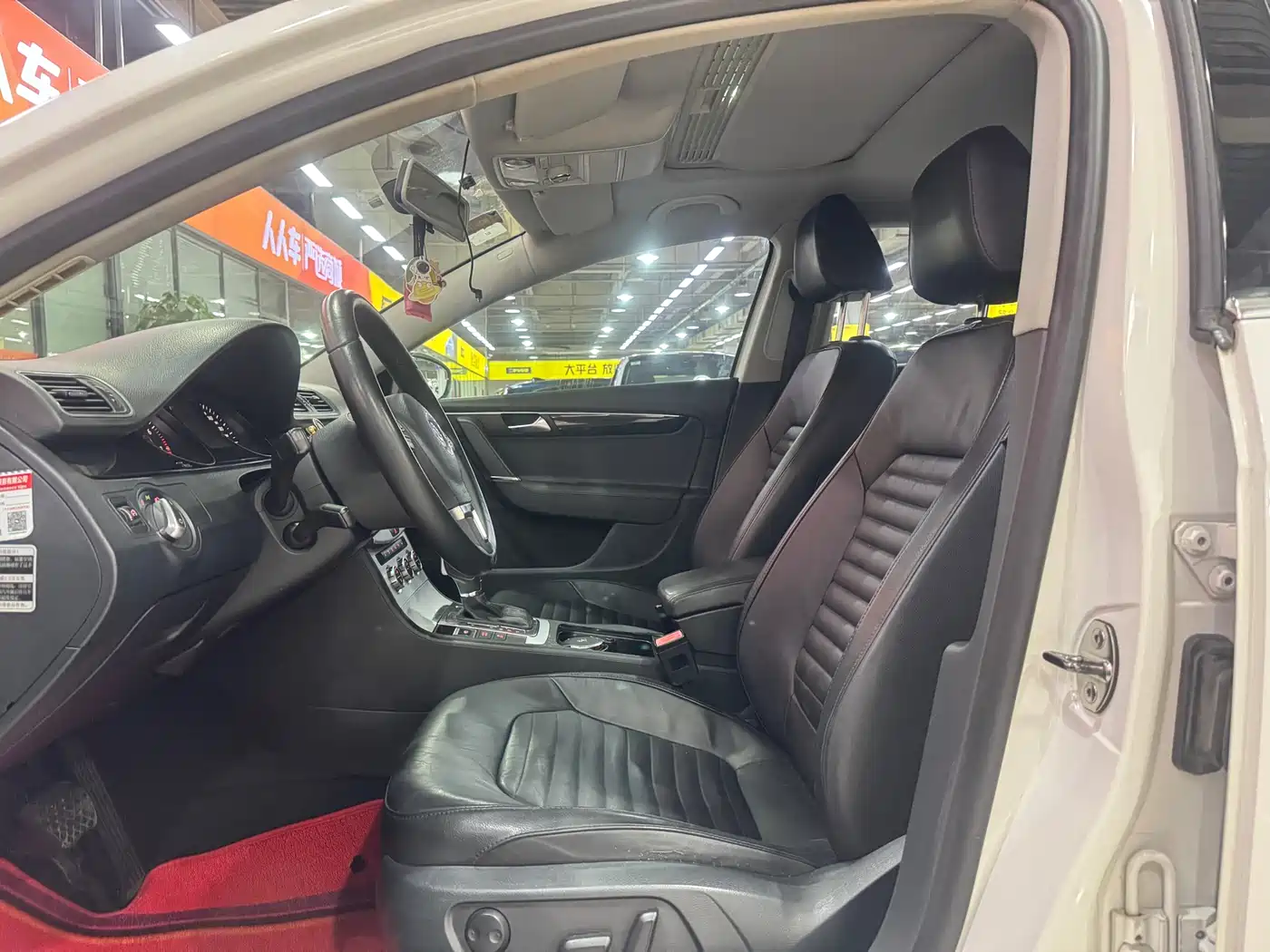 Volkswagen Magotan 2012 Facelift 1.8TSI Luxury фото 7
