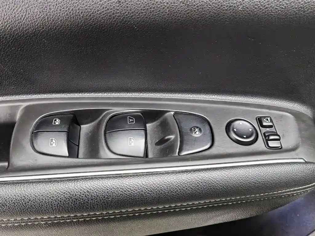 Renault Koleos 2019 SCe230 4WD Explore Flagship Edition China V фото 9