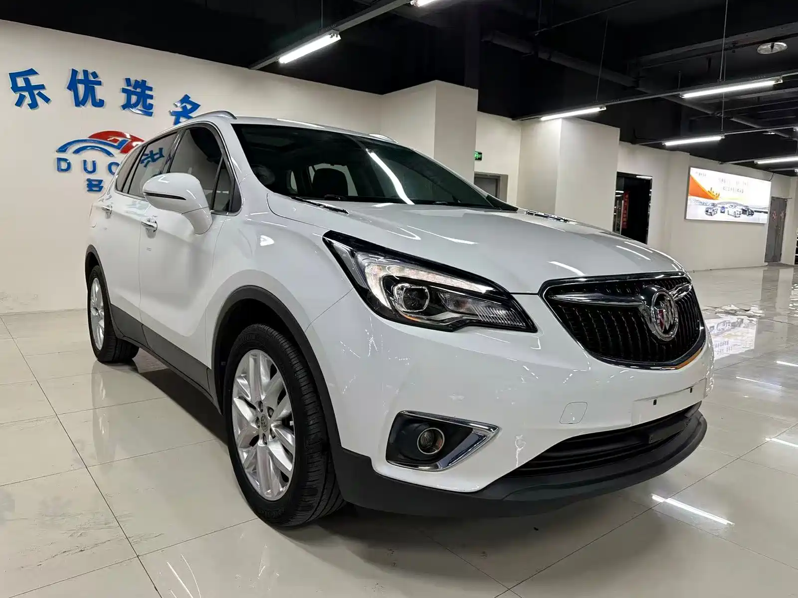 Фото 3 - Buick Envision Plus