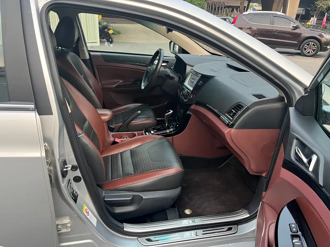 BYD Surui 2015 1.5L Automatic Luxury Model фото 13