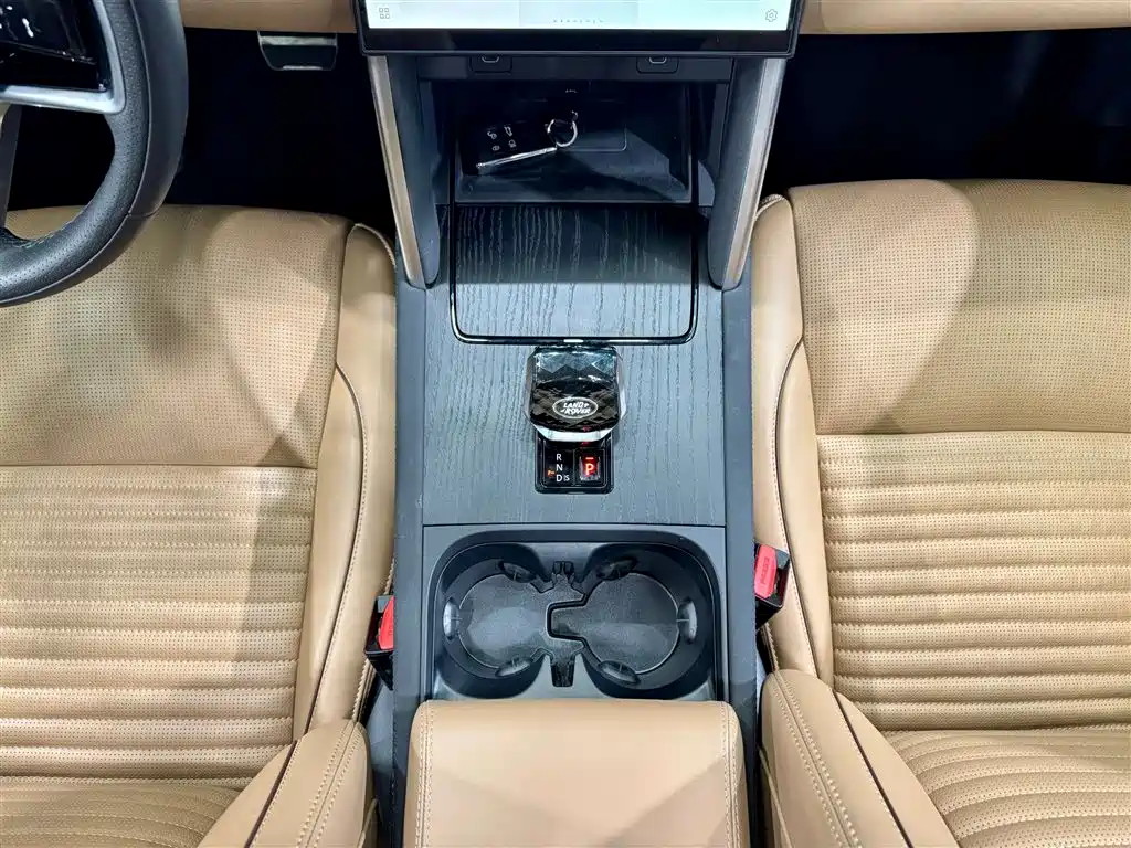 Land Rover Discovery Sport 2024 Luxury Custom Edition фото 21