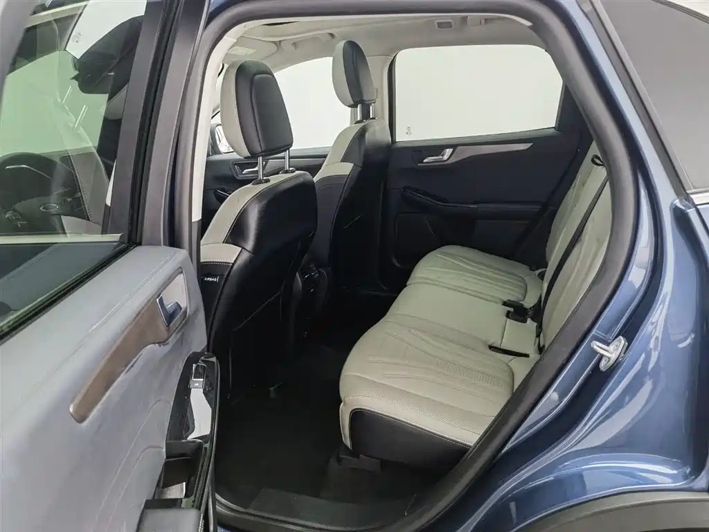 FORD RUIJI