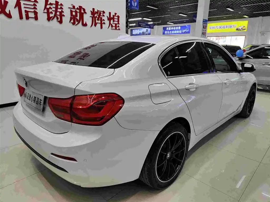 BMW 1 Series 2017 118i Design Package фото 4