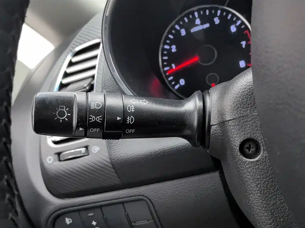 Kia K3 2016 1.6L Manual GLS фото 21