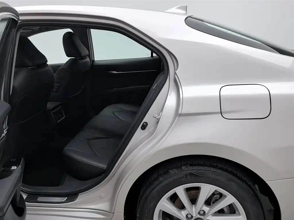 Toyota Camry 2021 2.0G Luxury Edition фото 15