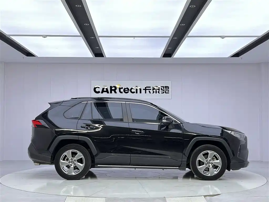 Toyota RAV4 Rongfang 2022 2.0L CVT 2WD Trend Edition фото 4