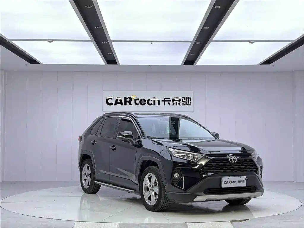 Toyota RAV4 Rongfang 2022 2.0L CVT 2WD Trend Edition фото 2