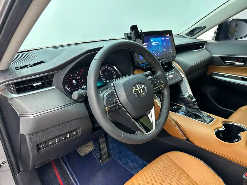 Фото 9 - Toyota Venza