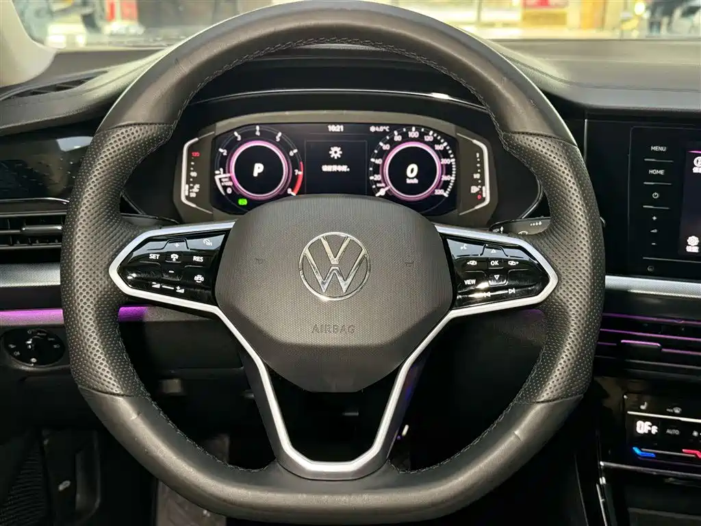 Volkswagen Passat 2023 330TSI Starlight Elite Edition фото 14