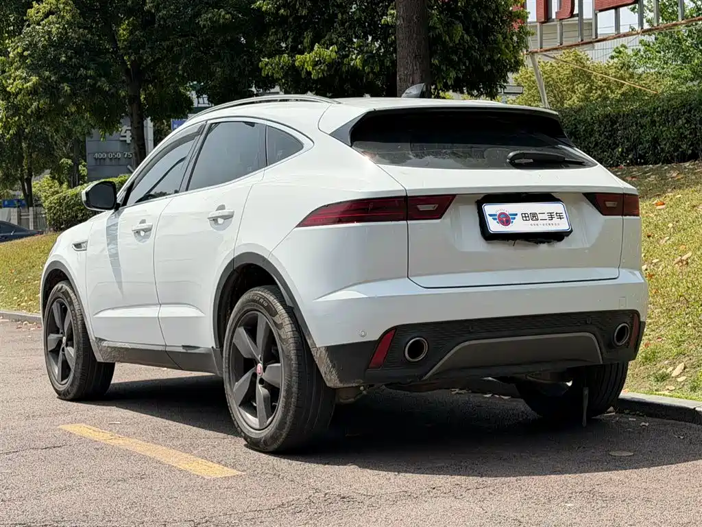 JAGUAR E PACE